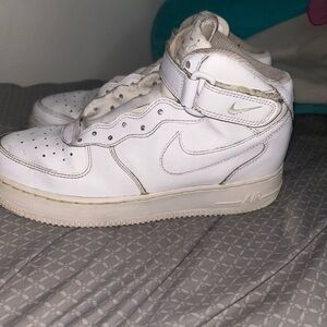 Nike Air Force 1 Mid white trainers
